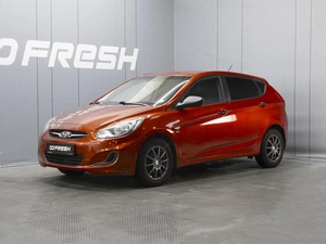 Хетчбэк Hyundai Solaris 2013 года, 1010000 рублей, Омск