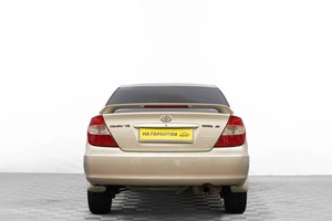 Седан Toyota Camry 2001 года, 689000 рублей, Барнаул