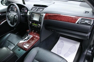 Седан Toyota Camry 2014 года, 1733000 рублей, Солонцы