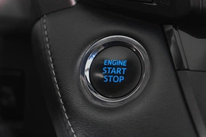 Внедорожник Toyota RAV4 2019 года, 2979000 рублей, Кемерово