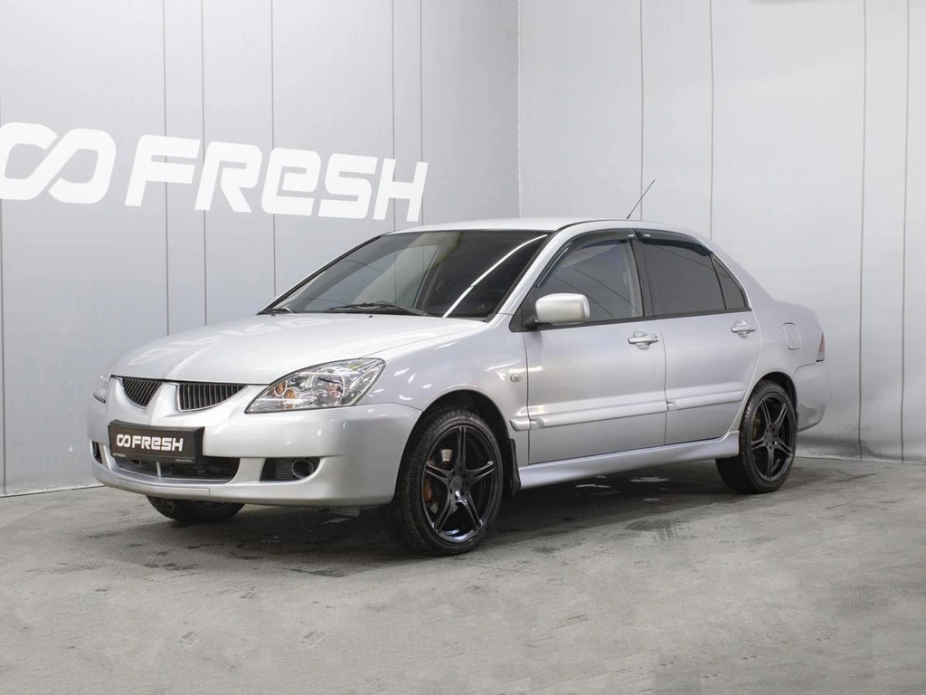 Седан Mitsubishi Lancer 2004 года, 570000 рублей, Омск