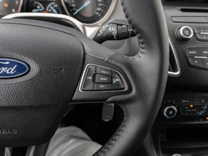 Хетчбэк Ford Focus 2015 года, 950000 рублей, Краснодар