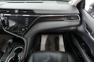 Седан Toyota Camry 2018 года, 2999000 рублей, Омск