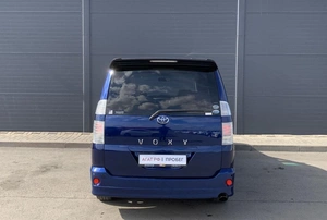 Минивэн Toyota Voxy 2001 года, 860000 рублей, Солонцы