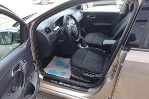 Седан Volkswagen Polo 2015 года, 1300000 рублей, Мирное