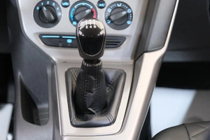 Хетчбэк Ford Focus 2012 года, 829000 рублей, Омск