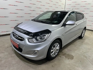Хетчбэк Hyundai Solaris 2013 года, 865000 рублей, Красноярск