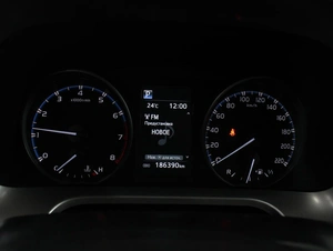 Внедорожник Toyota RAV4 2016 года, 2190000 рублей, Омск
