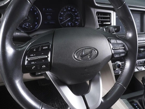 Седан Hyundai Elantra 2019 года, 1460000 рублей, Ростов-на-Дону