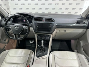 Внедорожник Volkswagen Tiguan 2018 года, 3359200 рублей, Красноярск