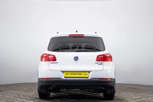 Внедорожник Volkswagen Tiguan 2015 года, 1749000 рублей, Пермь