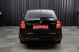 Универсал Skoda Octavia 2012 года, 987000 рублей, Красноярск