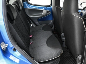 Хетчбэк Peugeot 107 2009 года, 469000 рублей, Кирилловка