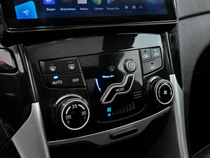 Седан Hyundai Sonata 2011 года, 1099000 рублей, Волгоград