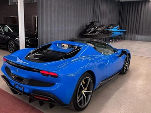 Кабриолет Ferrari 296 GTS 2023 года, 33990000 рублей, Павловская Слобода