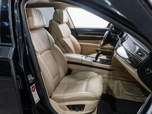 Седан BMW 7 серия 2011 года, 2149000 рублей, Тюмень