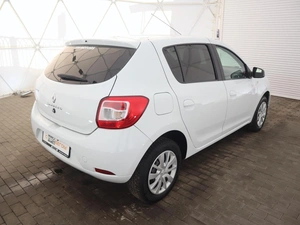 Хэтчбек Renault Sandero 2018 года, 920000 рублей, Орёл