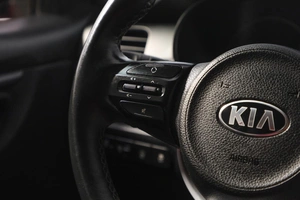 Седан Kia Rio 2019 года, 1389000 рублей, Новосибирск