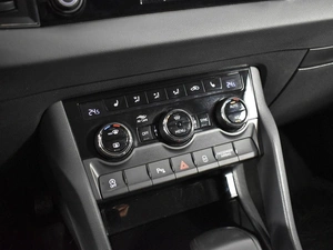 Внедорожник Skoda Karoq 2020 года, 2087100 рублей, Казань