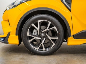 Внедорожник Toyota C-HR 2017 года, 2330000 рублей, Красноярск