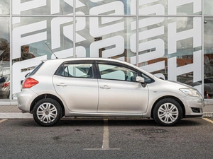 Хетчбэк Toyota Auris 2007 года, 627000 рублей, Краснодар
