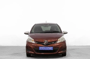 Хетчбэк Toyota Vitz 2012 года, 849000 рублей, Барнаул