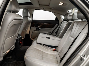 Седан Jaguar XJ 2013 года, 2500000 рублей, Красноярск