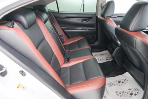 Седан Lexus ES 2015 года, 2099000 рублей, Красноярск