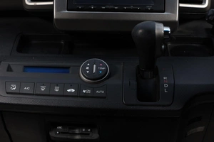 Минивэн Honda Freed 2015 года, 1279000 рублей, Новосибирск