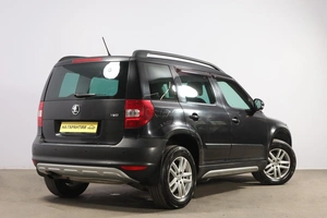 Внедорожник Skoda Yeti 2012 года, 999000 рублей, Новосибирск