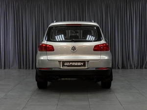 Внедорожник Volkswagen Tiguan 2013 года, 1269000 рублей, Тюмень