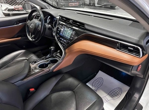 Седан Toyota Camry 2019 года, 2907000 рублей, Красноярск