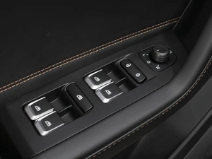 Внедорожник Geely Okavango 2024 года, 2990000 рублей, Омск