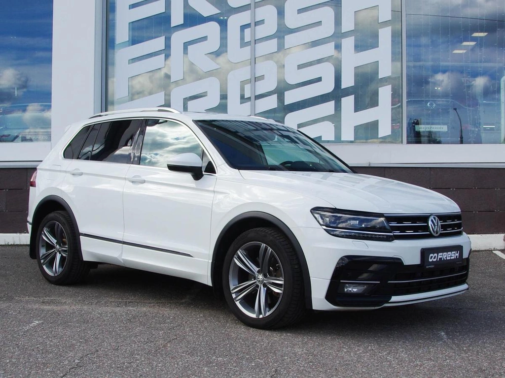 Внедорожник Volkswagen Tiguan 2019 года, 3325000 рублей, Владимир