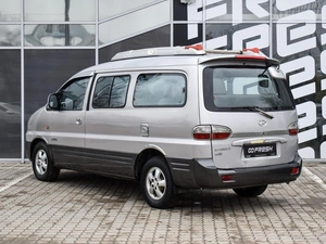 Hyundai Starex 2.5 D 4WD MT (140 л.с.) 2006г. 2006 года, 1065000 рублей, Краснодар