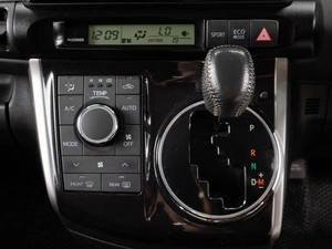 Минивэн Toyota Wish 2012 года, 1579000 рублей, Тюмень