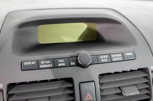 Седан Toyota Avensis 2005 года, 749000 рублей, Барнаул
