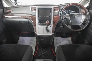 Минивэн Toyota Vellfire 2010 года, 2199000 рублей, Кемерово