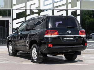 Внедорожник Toyota Land Cruiser 2016 года, 4450000 рублей, Волгоград