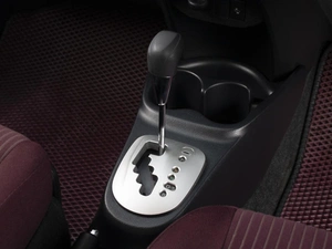 Хетчбэк Toyota Vitz 2016 года, 990000 рублей, Омск