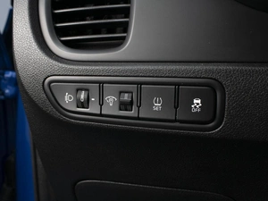 Седан Kia Rio 2020 года, 1450000 рублей, Омск