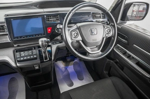 Минивэн Honda Stepwgn 2016 года, 2049000 рублей, Барнаул