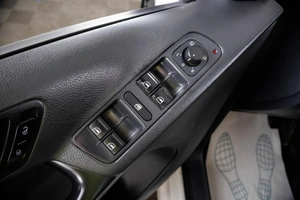 Внедорожник Volkswagen Tiguan 2011 года, 1329000 рублей, Пермь