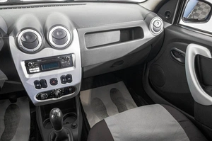 Седан Renault Logan 2013 года, 499000 рублей, Барнаул