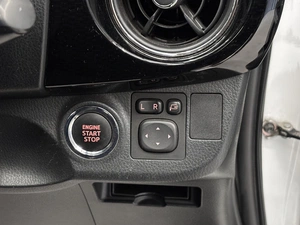 Хетчбэк Toyota Vitz 2019 года, 999000 рублей, Красноярск