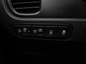 Хетчбэк Kia Rio X-Line 2018 года, 1325000 рублей, Краснодар