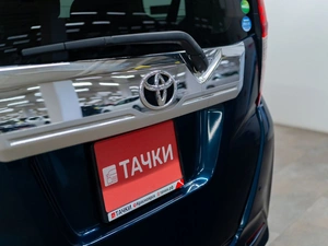 Минивэн Toyota Roomy 2018 года, 1025000 рублей, Красноярск
