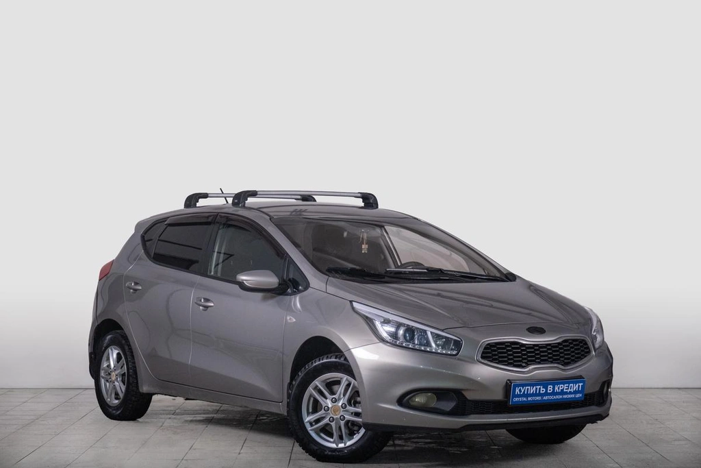 Хетчбэк Kia Ceed 2012 года, 819000 рублей, Томск