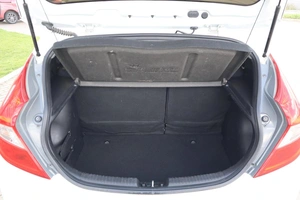 Хэтчбек Hyundai Solaris 2014 года, 990000 рублей, Мирное