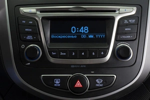 Седан Hyundai Solaris 2015 года, 980000 рублей, Омск